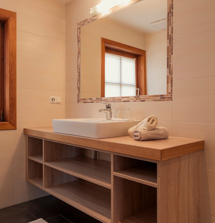 Modernes Badezimmer mit viel Komfort im Chalet