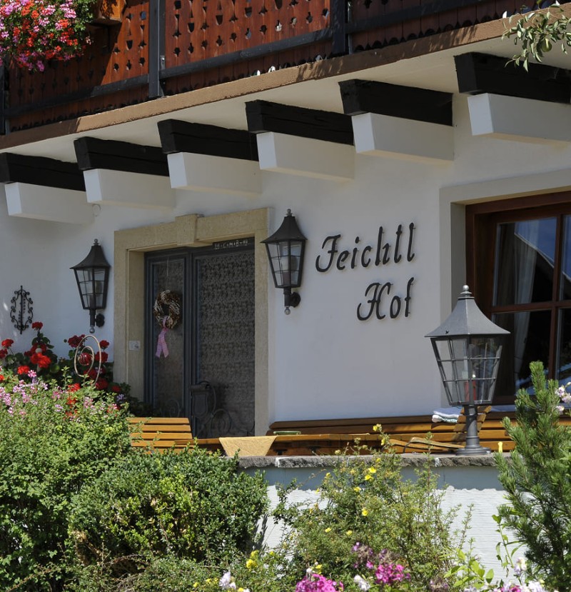 Eingangsbereich des Bio-Bauernhofs Feichtlhof in Ramsau am Dachstein