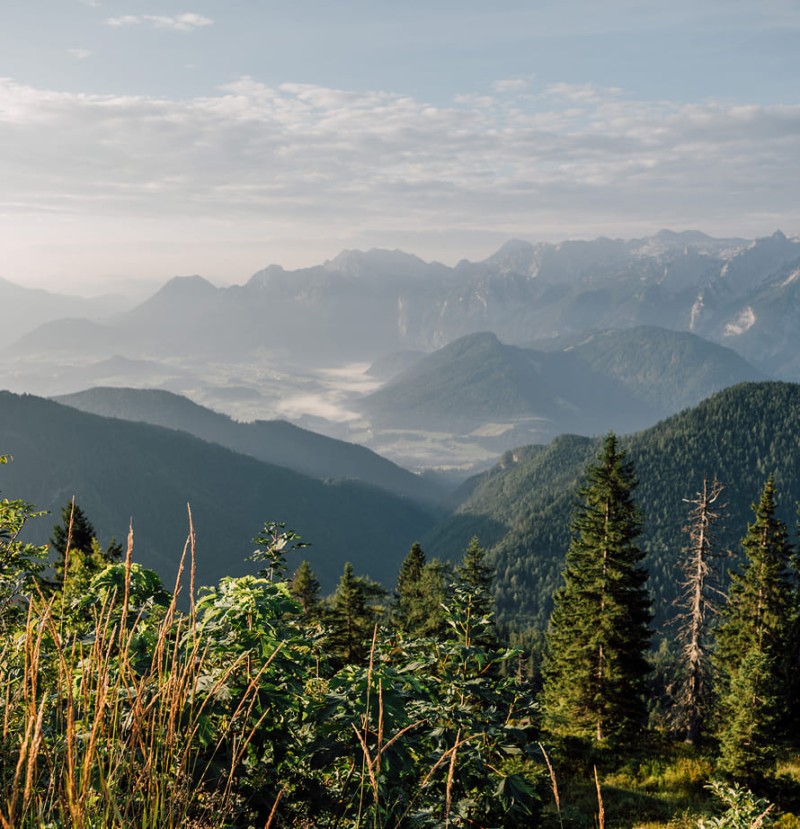 Weitblick &uuml;ber die Bergwelt rund um Ramsau am Dachstein &copy; SalzburgerLand Tourismus / Skyline Medien