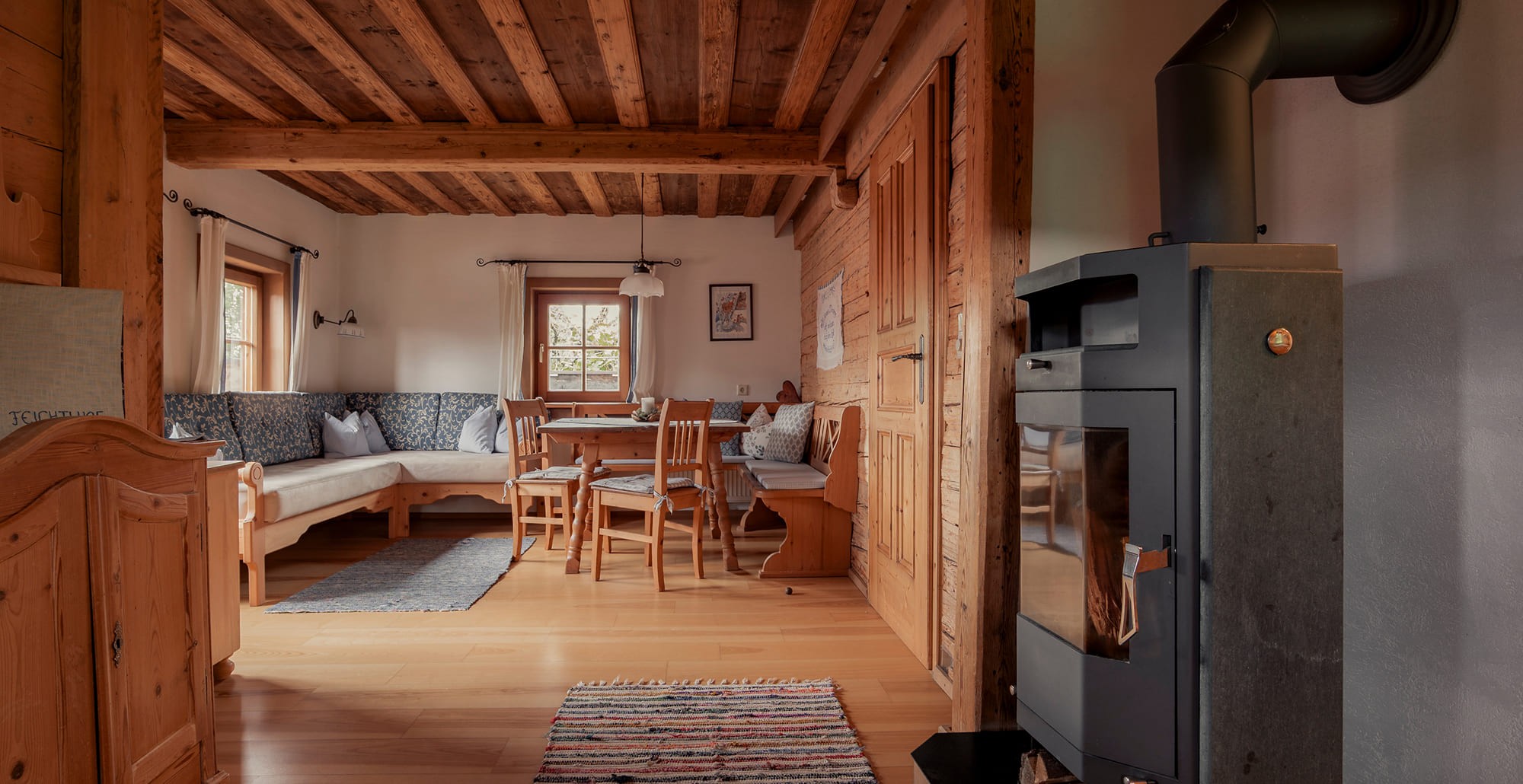 Gem&uuml;tliche Stube im Chalet Feichtlh&auml;usl